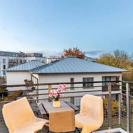 Nahe Airport Ber Maisonettewohnung *