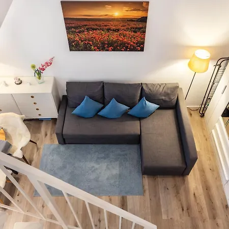 Nahe Airport Ber Maisonettewohnung *