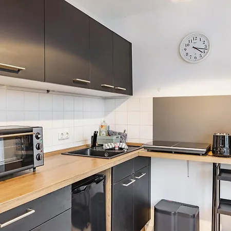 Nahe Airport Ber Maisonettewohnung Appartement *