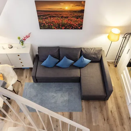 Nahe Airport Ber Maisonettewohnung Apartamento *